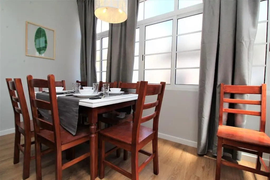 Holiday home Sunny House Few Minutes From City Center Funchal