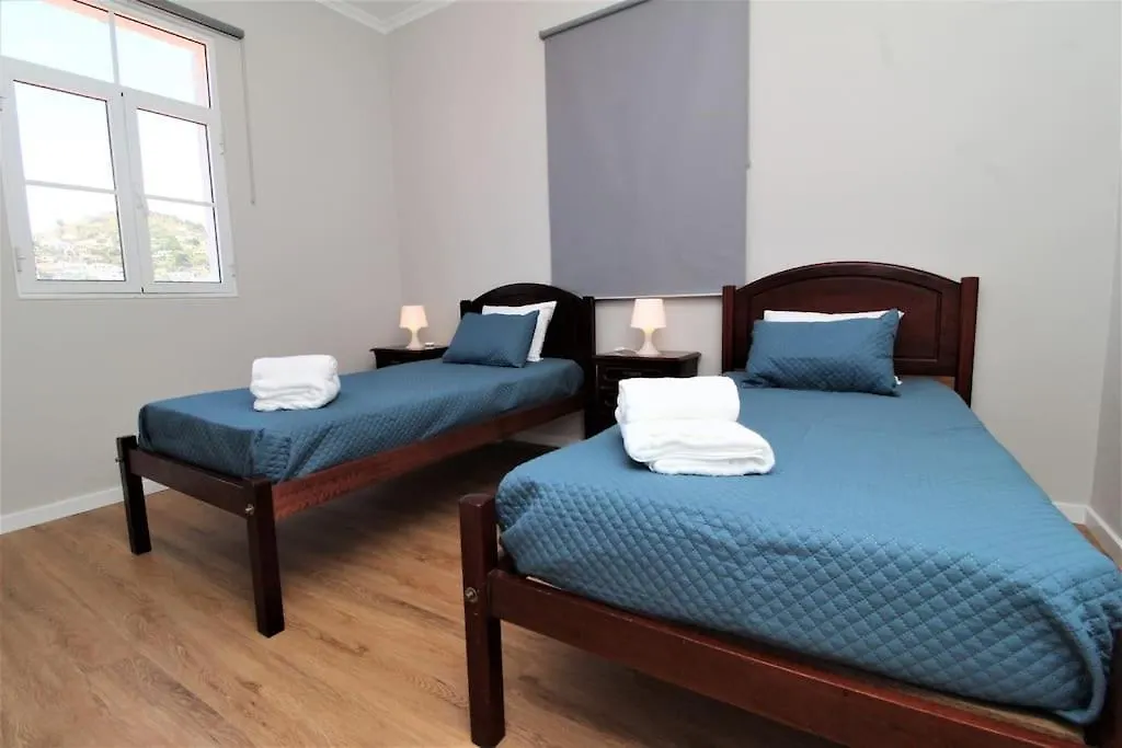 Sunny House Few Minutes From City Center Funchal  0*,  Portekiz